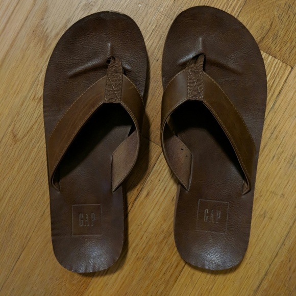 gap mens sandals